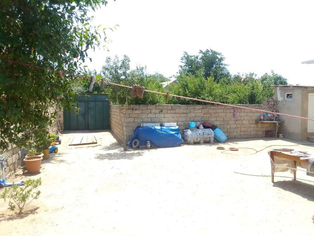 Maştağa qəs., 80 kv. m, 3 otaqlı, Hovuzsuz, Artezian quyusu, İnternet, İşıq