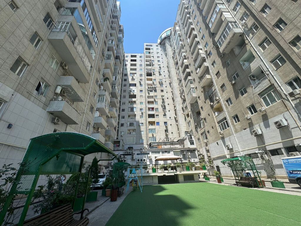 3 otaqlı, Yeni tikili, 158 kv. m