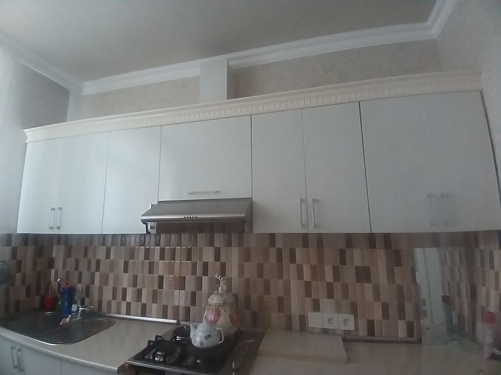 4 otaqlı mənzil – zövqlü interyer və tam mebel Xüsusiyyətlər: - Geniş