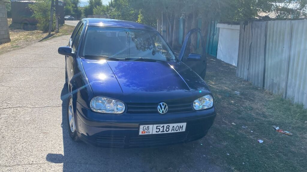 Volkswagen Golf: 1999 г., 1.6 л, Механика, Газ, Хэтчбэк: фото 3