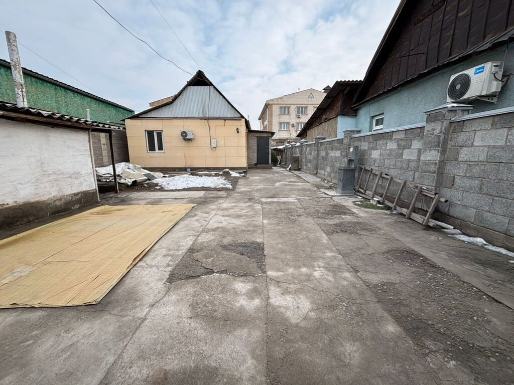 Продается одноэтажный дом в центре города Общая площадь дома —: фото 1