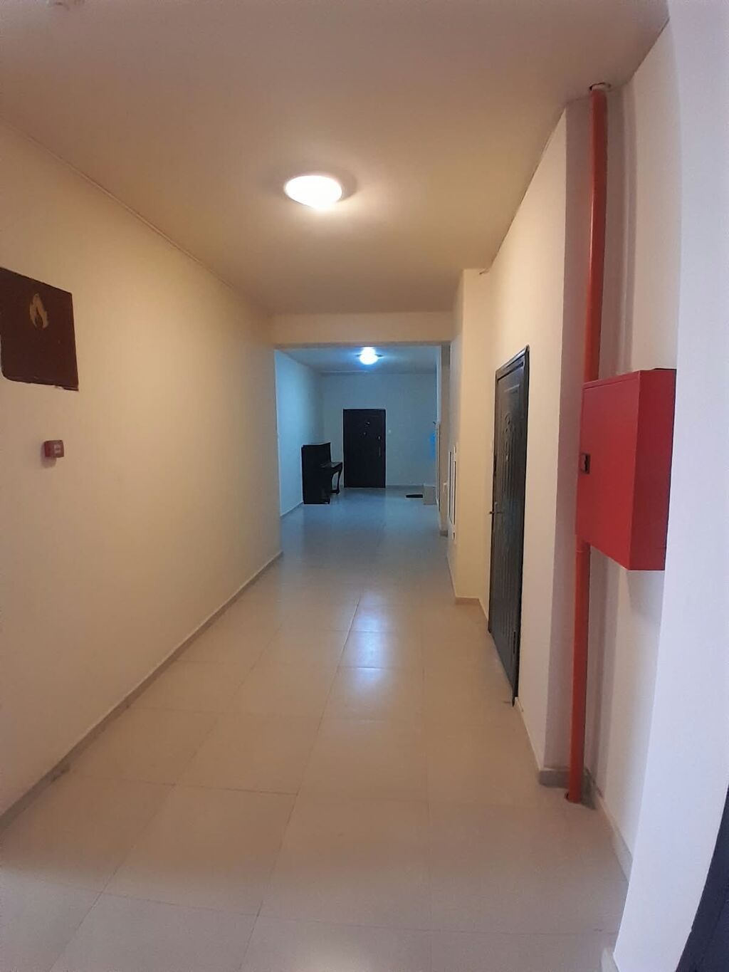 Qaraçuxur qəs., 2 otaqlı, Yeni tikili, m. Neftçilər, 77 kv. m