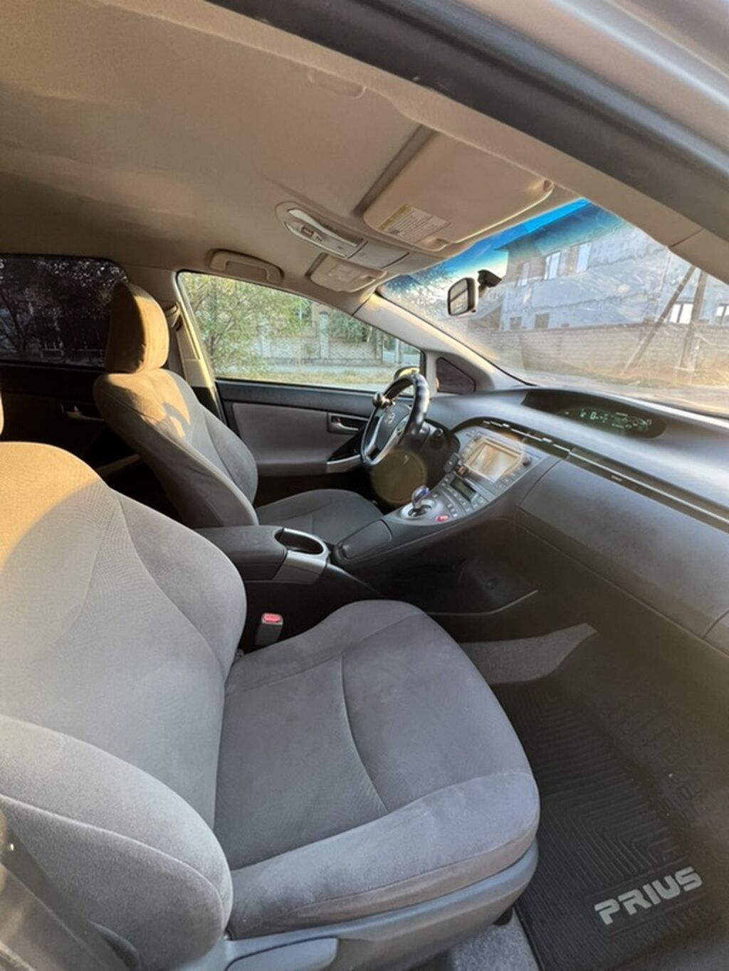 Toyota Prius: 2015 г., Гибрид, Хэтчбэк: фото 7