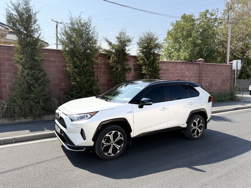 Toyota RAV4: 2021 г., 2.5 л, Вариатор, Гибрид, Кроссовер: фото 2