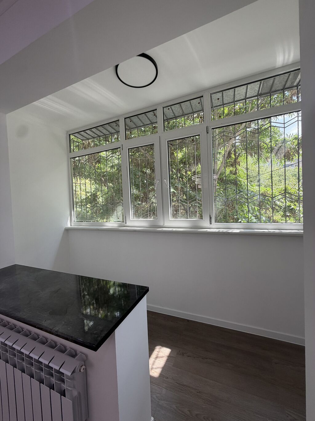 3 комнаты, 70 м², Золотой квадрат 106 серия, 2 этаж, Евроремонт: фото 3