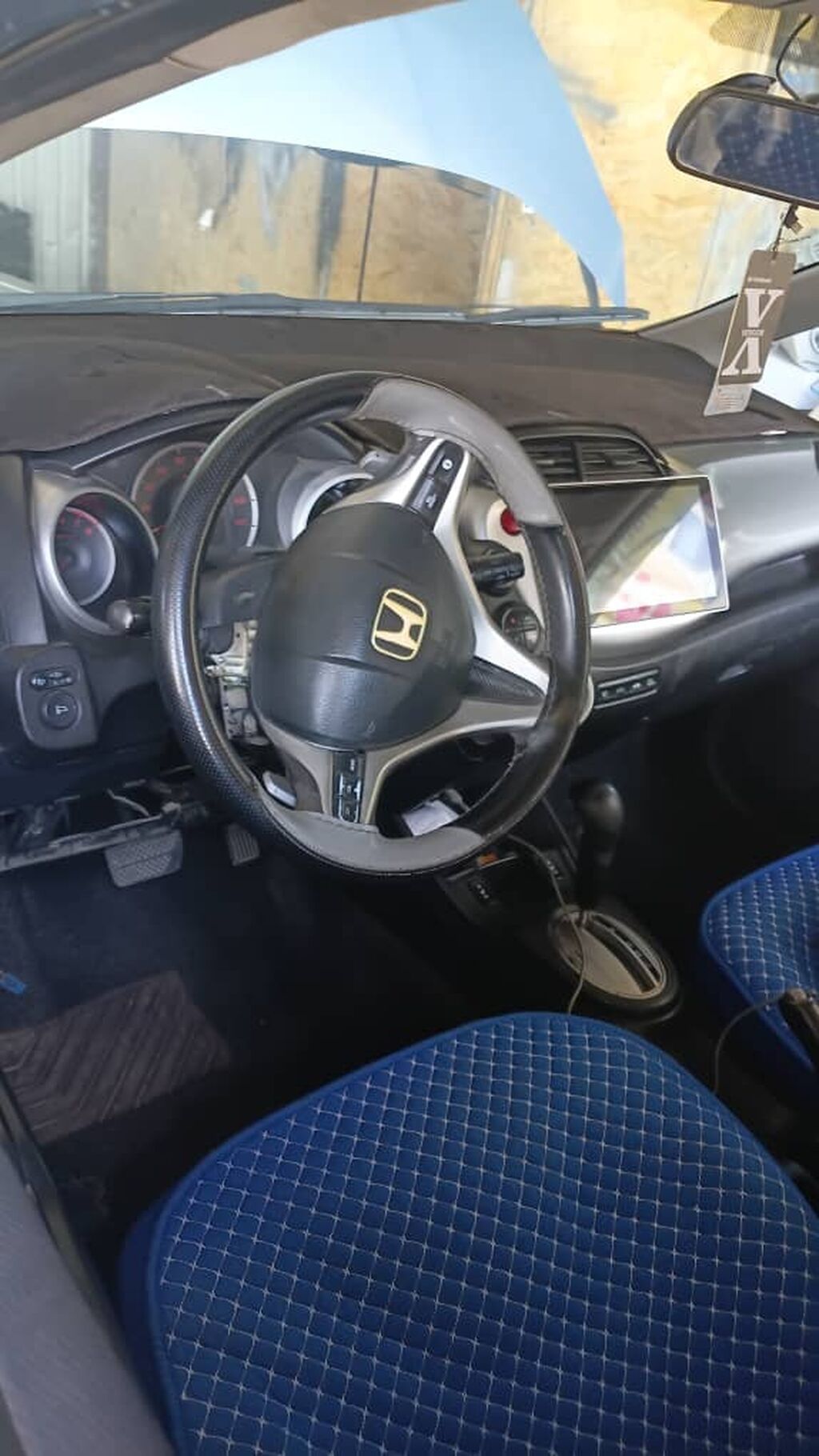Honda Fit: 2009 г., 1.4 л, Вариатор, Бензин, Хэтчбэк: фото 5
