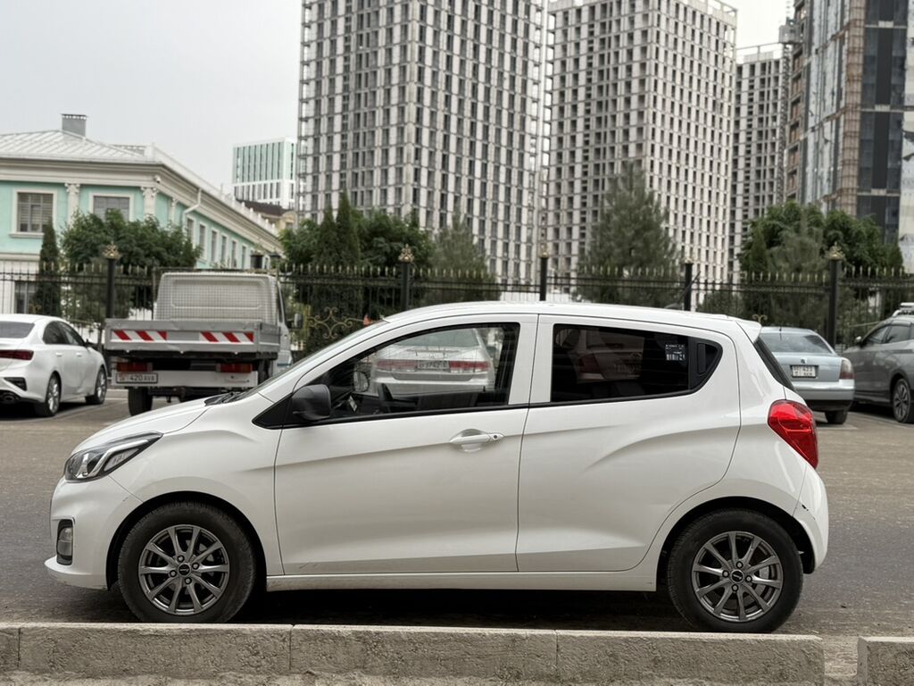 Chevrolet Spark: 2020 г., Бензин, Хэтчбэк: фото 4