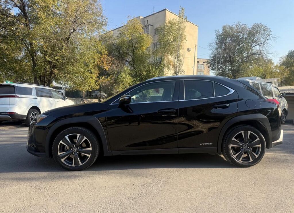 Lexus UX: 2020 г., 2 л, Вариатор, Гибрид, Кроссовер: фото 5