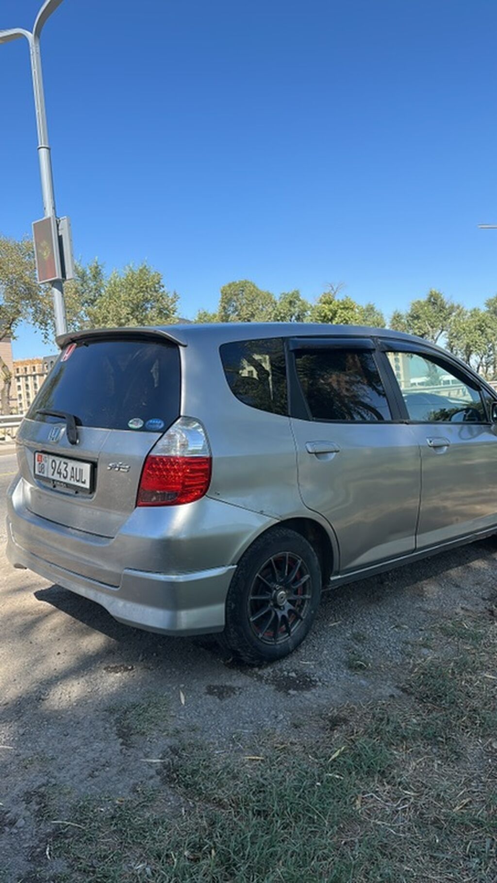 Honda Fit: 2003 г., 1.3 л, Вариатор, Бензин, Хэтчбэк: фото 3