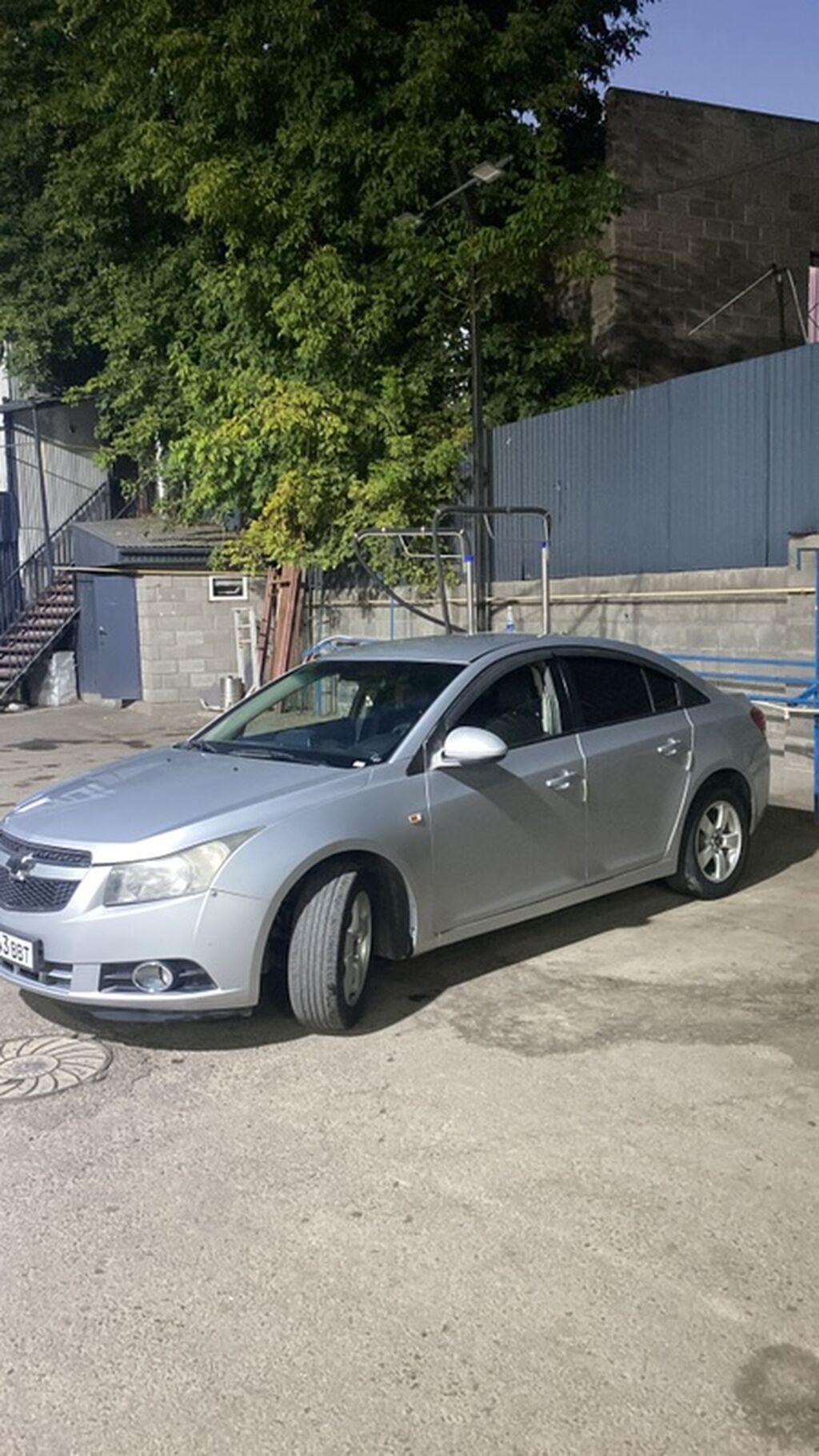 Chevrolet Cruze: 2010 г., 1.6 л, Автомат, Бензин, Седан: фото 3