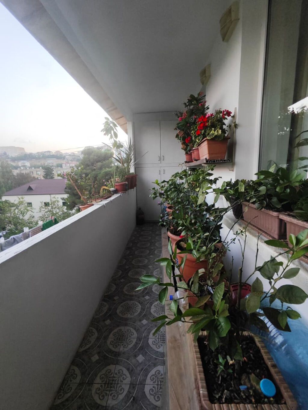 Bakı, Bakıxanov qəs., 4 otaqlı, Köhnə tikili, 83 kv. m