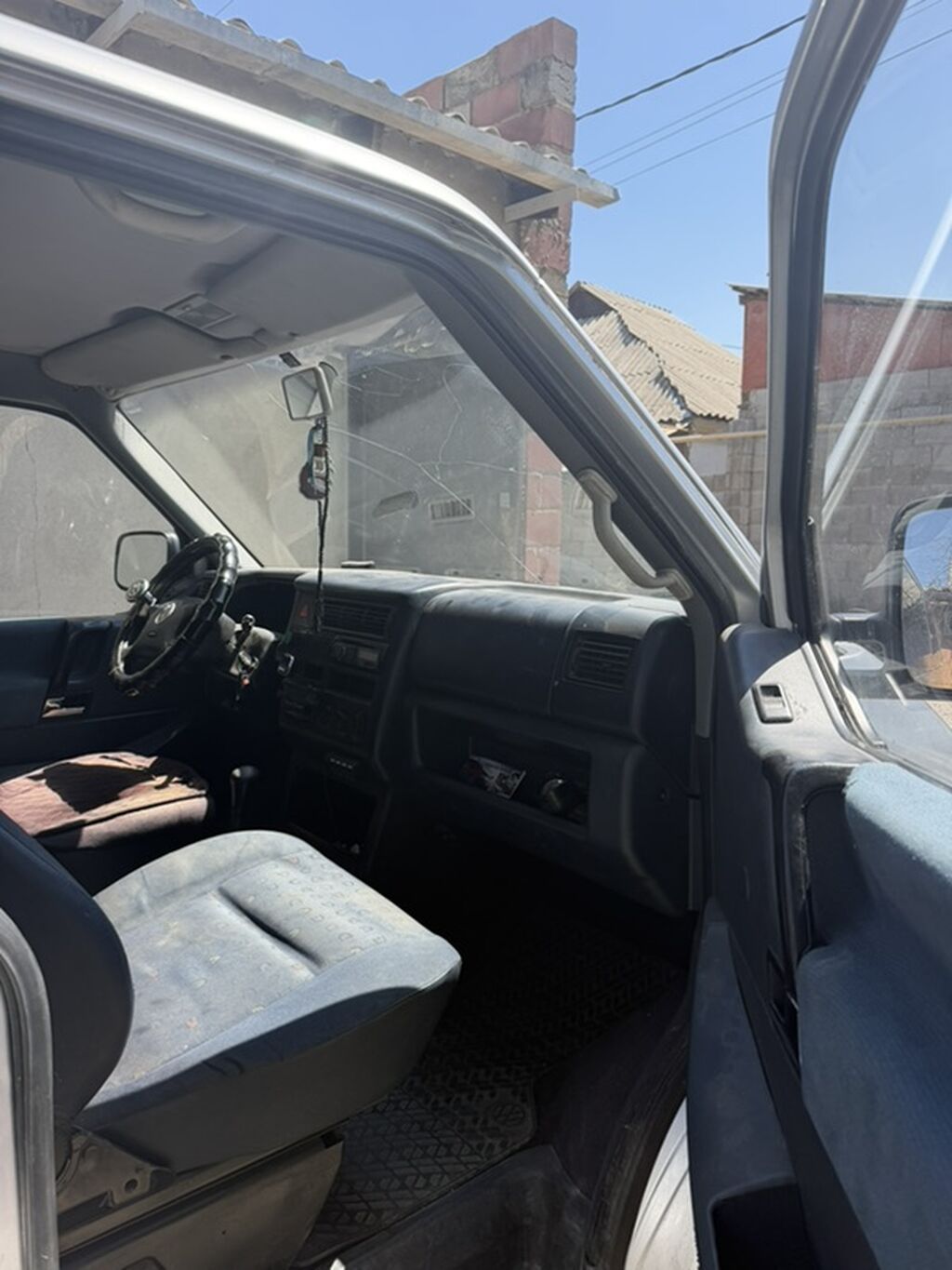 Volkswagen Caravelle: 2002 г., 2.5 л, Механика, Дизель, Минивэн: фото 3