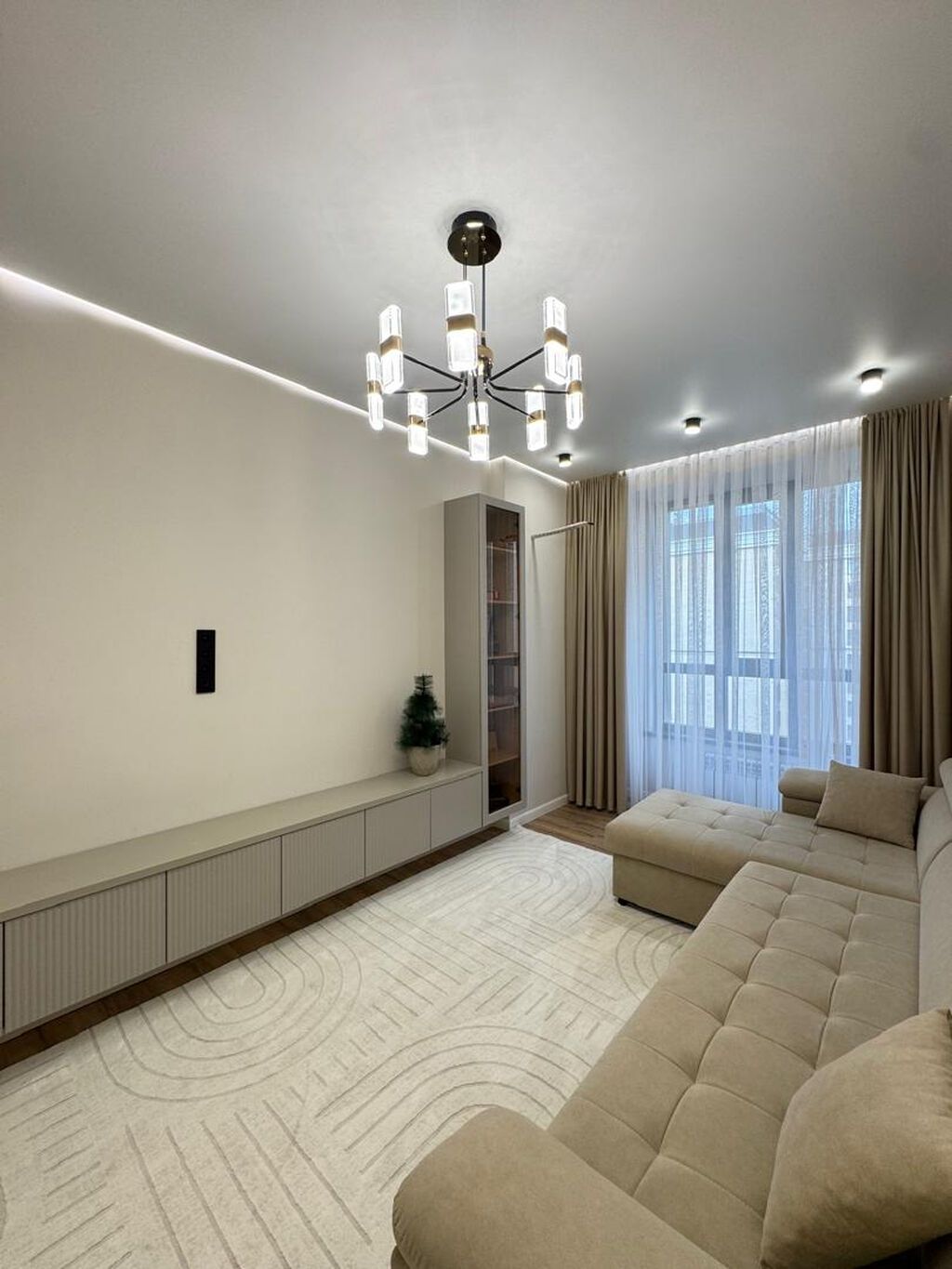 2 комнаты, 79 м², Асанбай мкр Элитка, 12 этаж, Дизайнерский ремонт: фото 2