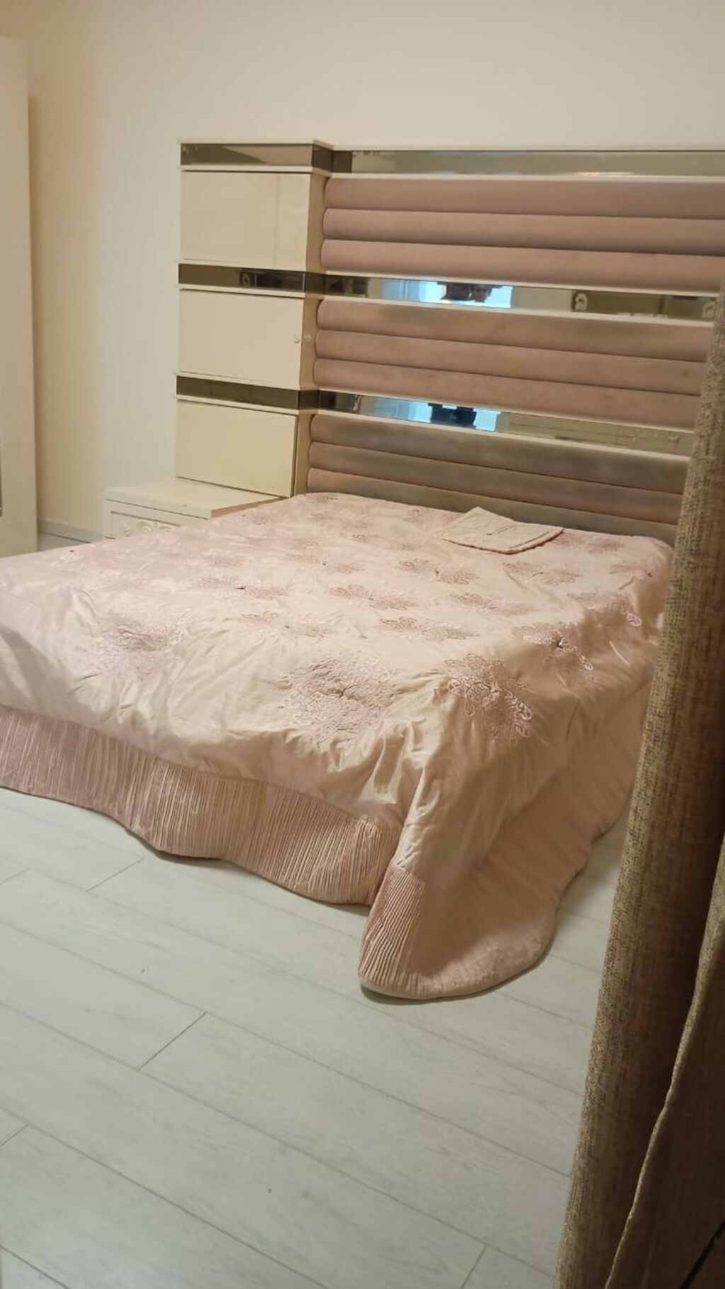 Masazir Sabah Stadionun yaninda Apartman tipli binada 110 kv.m 3 otag