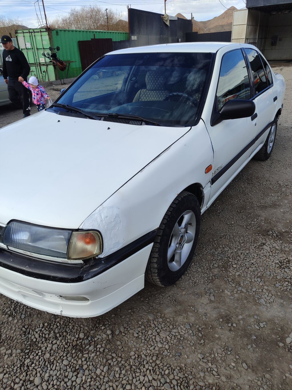 Nissan Primera: 1995 г., 1.6 л, Механика, Бензин, Седан: фото 2