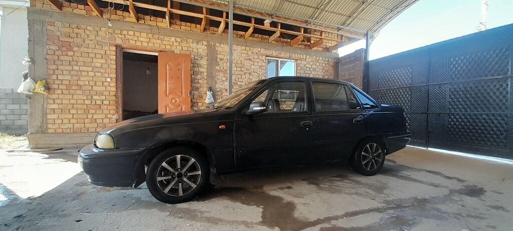 Daewoo Nexia: 2008 г., 0.8 л, Механика, Бензин, Седан: фото 3