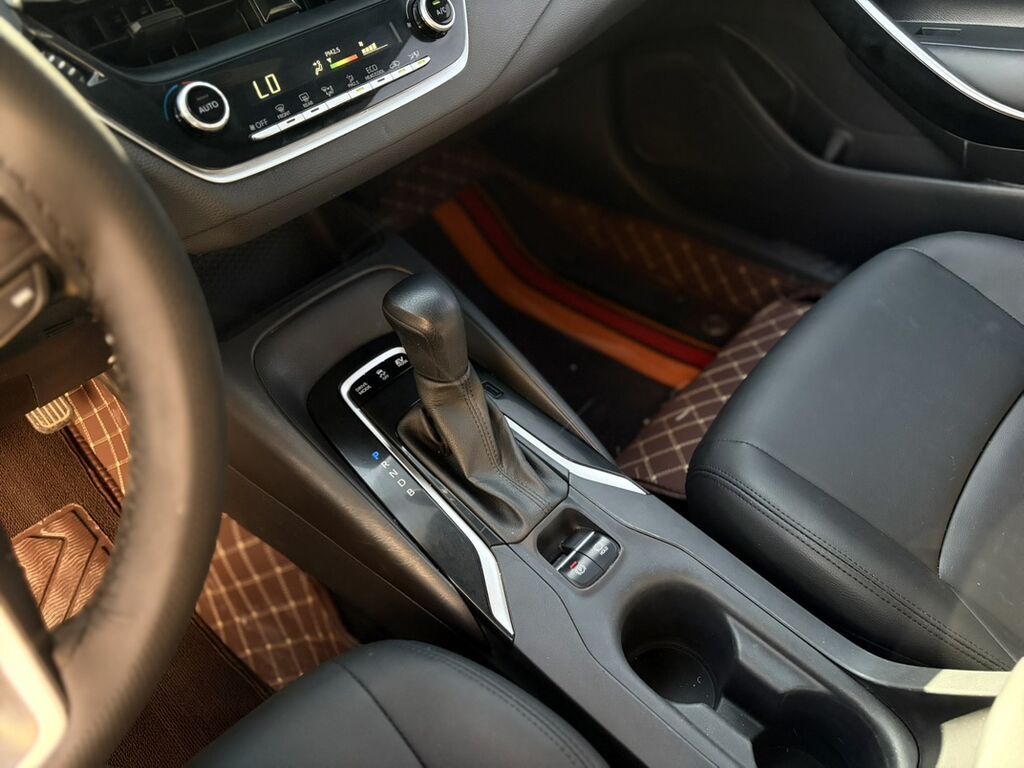 Toyota Levin: 2021 г., 1.8 л, Автомат, Гибрид, Седан: фото 4
