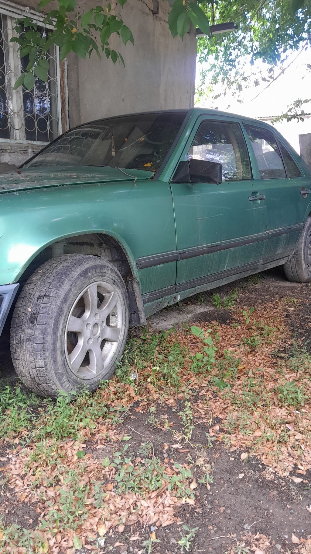 Mercedes-Benz W124: 1987 г., Седан: фото 3