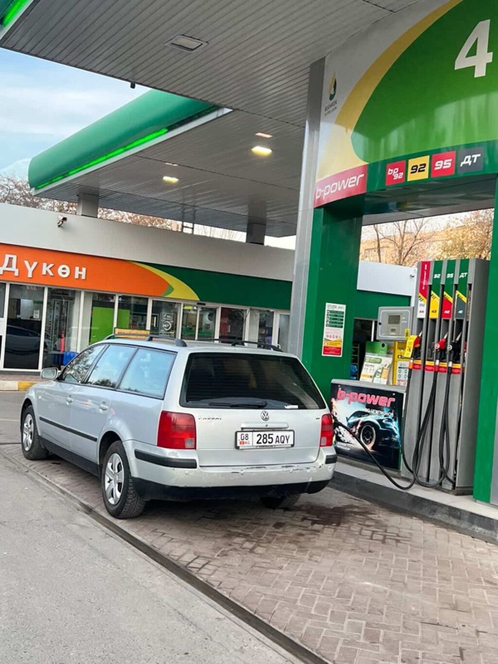 Volkswagen Passat: 1999 г., 1.8 л, Механика, Бензин, Универсал: фото 5