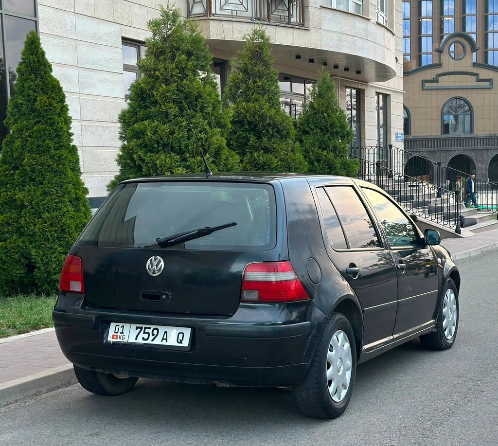 Volkswagen Golf: 2002 г., 1.4 л, Механика, Бензин, Хэтчбэк: фото 3