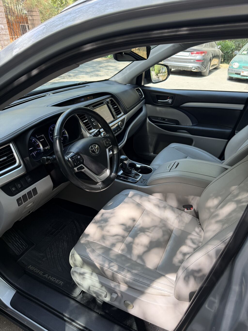 Toyota Highlander: 2019 г., 3.5 л, Автомат, Бензин, Внедорожник: фото 6