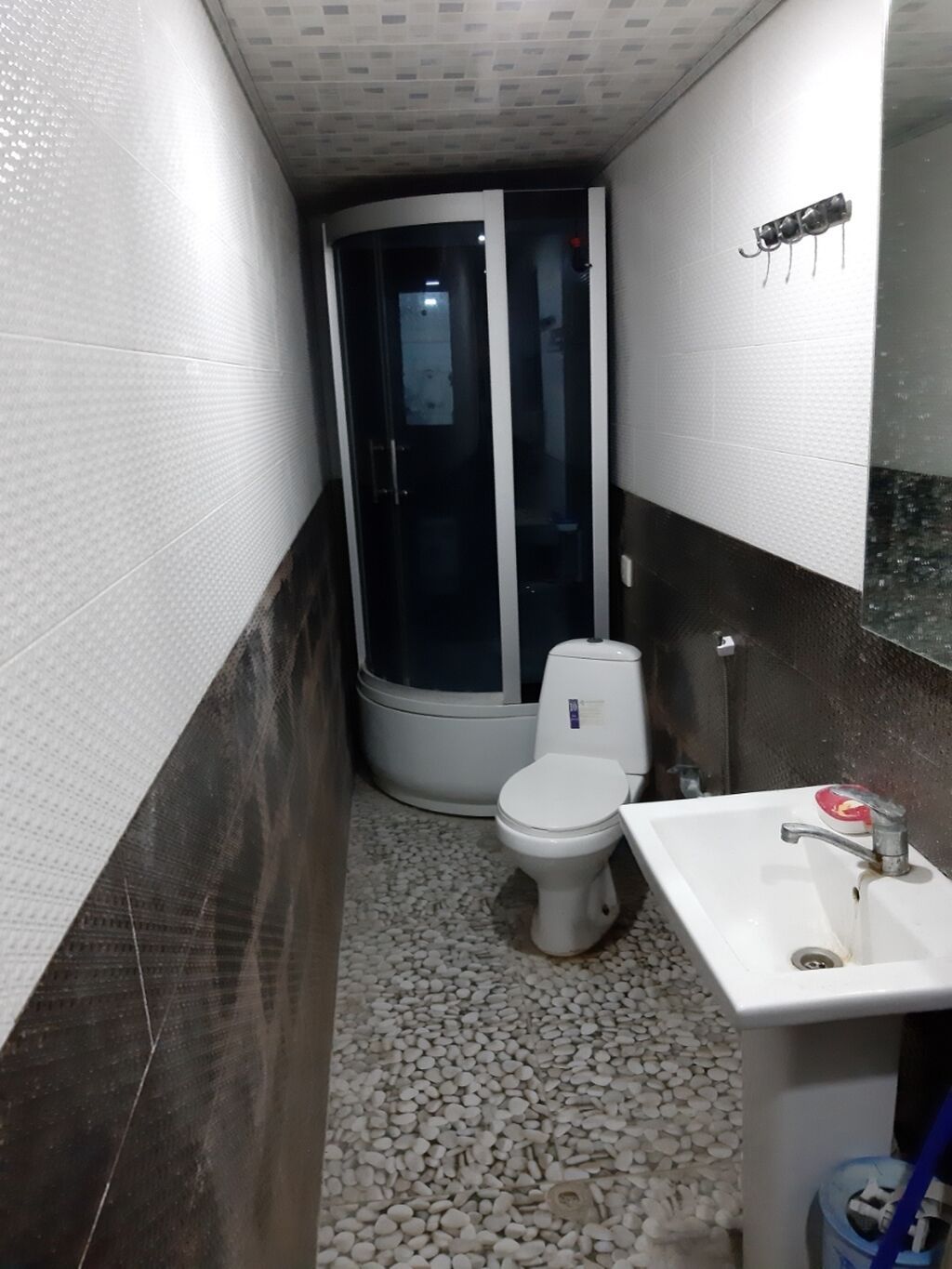 200 kv. m, 5 otaqlı, Hovuzlu, Kombi, İnternet, Telefon