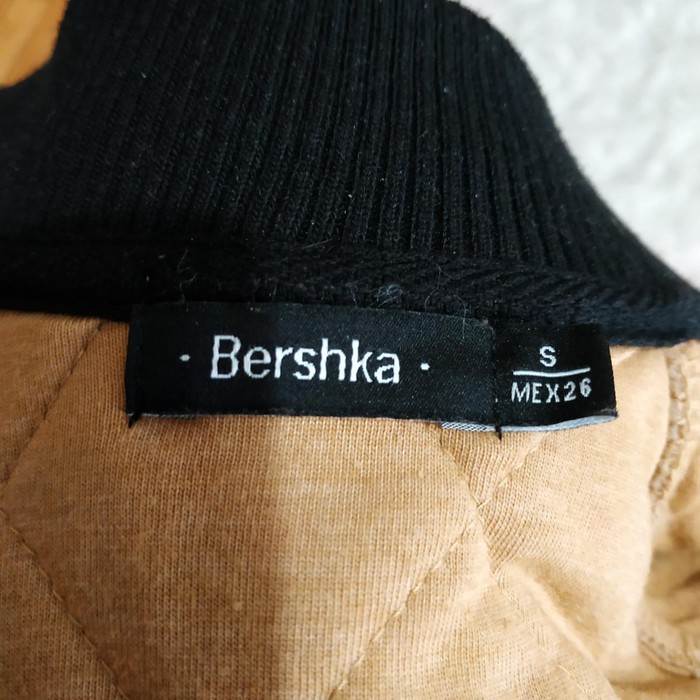 Άλλα: Woman's jacket bershka size small light brown colour σε lalafo.gr Woman's jacket bershka size small light brown colour σε Βόλος