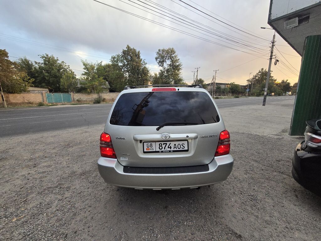 Toyota Highlander: 2003 г., 2.4 л, Автомат, Бензин, Кроссовер: фото 2