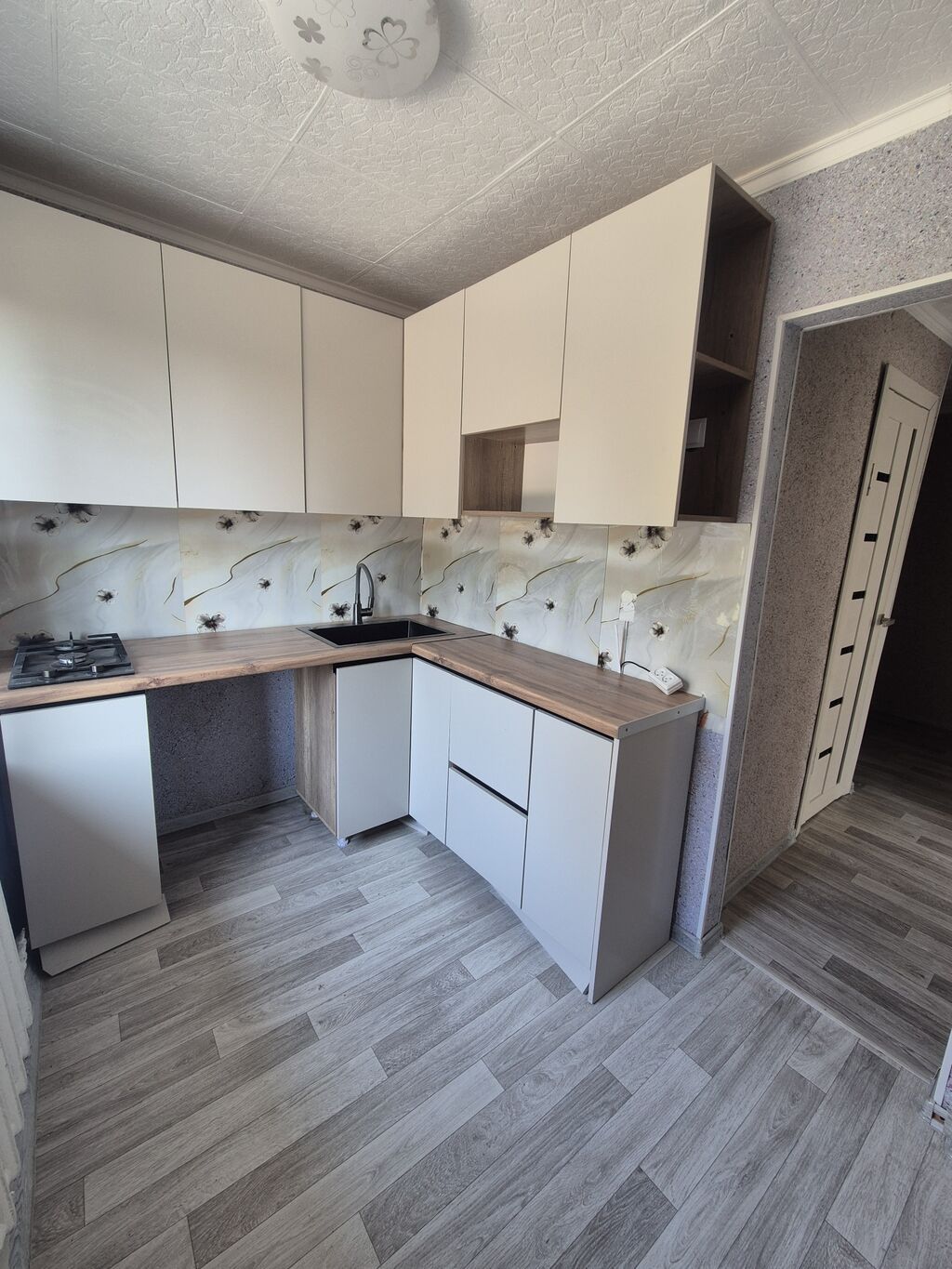 2 комнаты, 44 м², Индивидуалка, 2 этаж, Свежий ремонт: фото 1