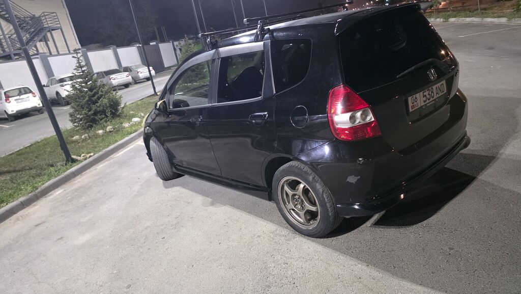 Honda Fit: 2003 г., 1.5 л, Вариатор, Бензин, Хэтчбэк: фото 6
