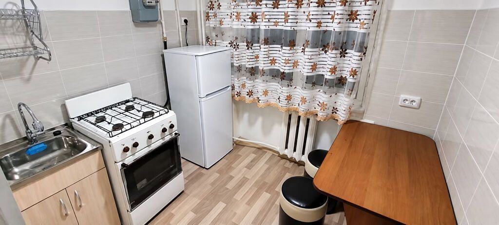 1 комната, 28 м², БГУ Хрущевка, 2 этаж, Евроремонт: фото 4