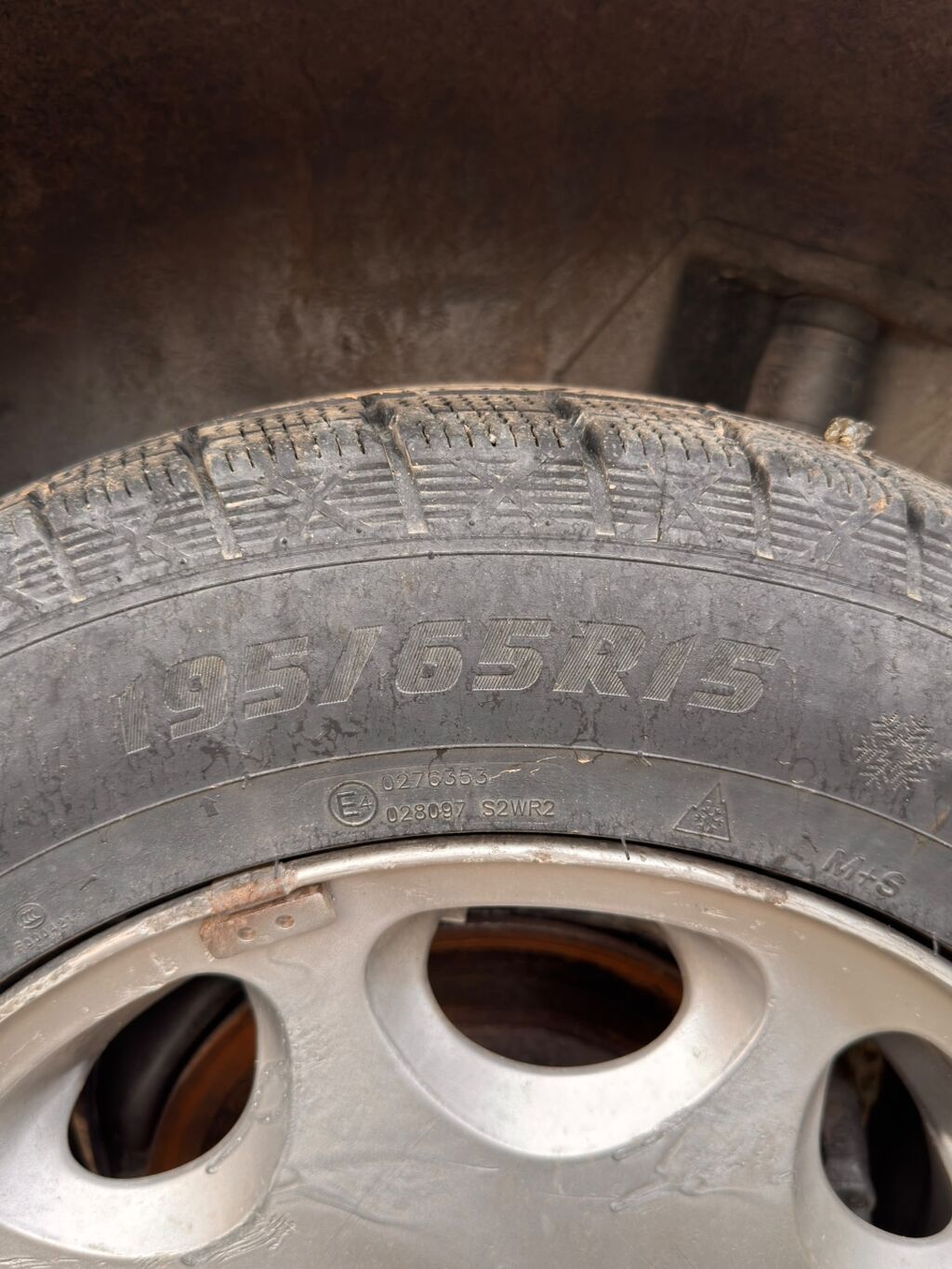 Зимние шины 195/65 R15 на дисках Mercedes - Размер: 195/65 R15 -: фото 2