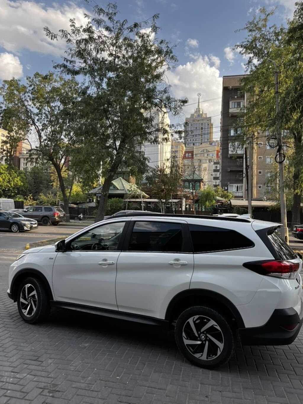 Toyota Rush: 2020 г., 1.5 л, Автомат, Бензин, Кроссовер: фото 2