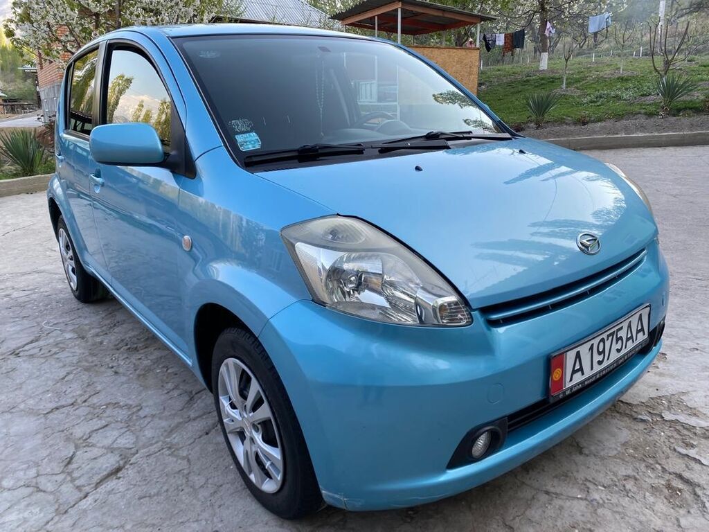 Daihatsu Sirion: 2006 г., 1 л, Механика, Бензин, Хэтчбэк: фото 4