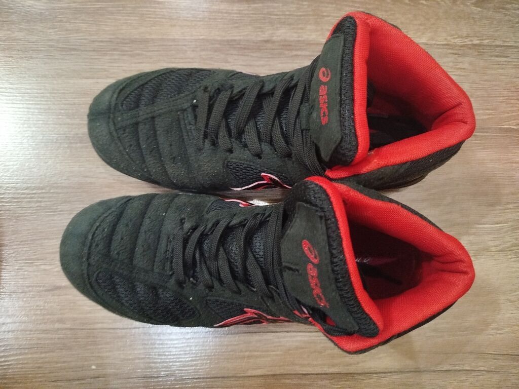 Продам мужские кроссовки Asics 42 размера: фото 2