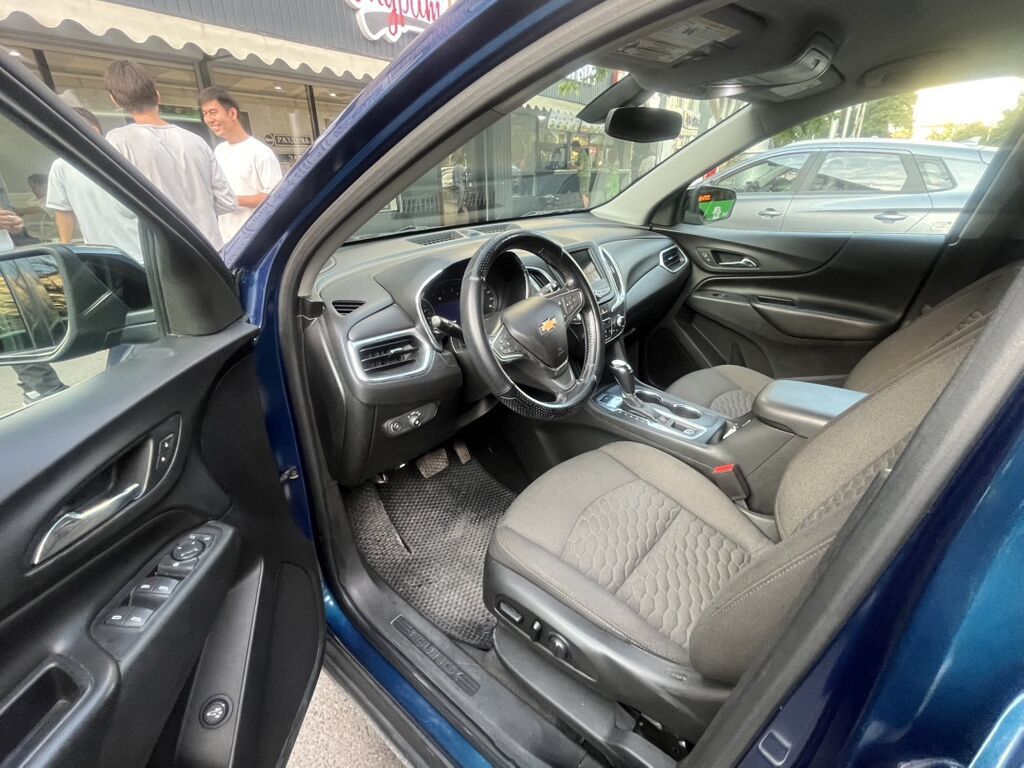 Chevrolet Equinox: 2018 г., 2 л, Автомат, Бензин, Кроссовер: фото 6