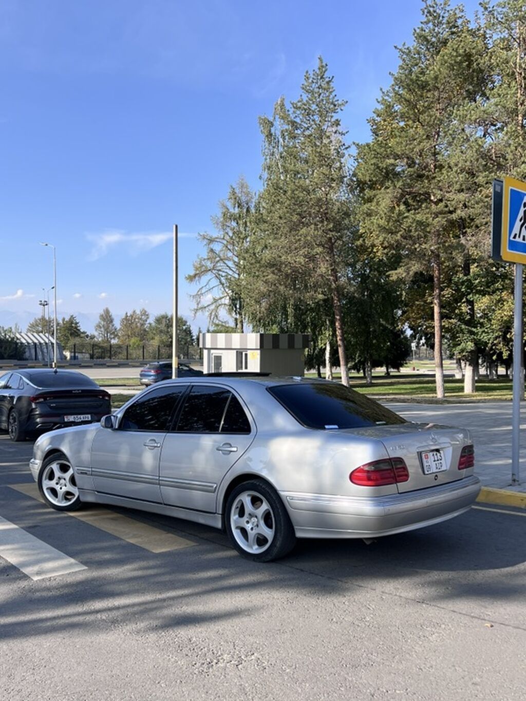Mercedes-Benz E-Class: 2002 г., 3.2 л, Бензин, Седан: фото 2