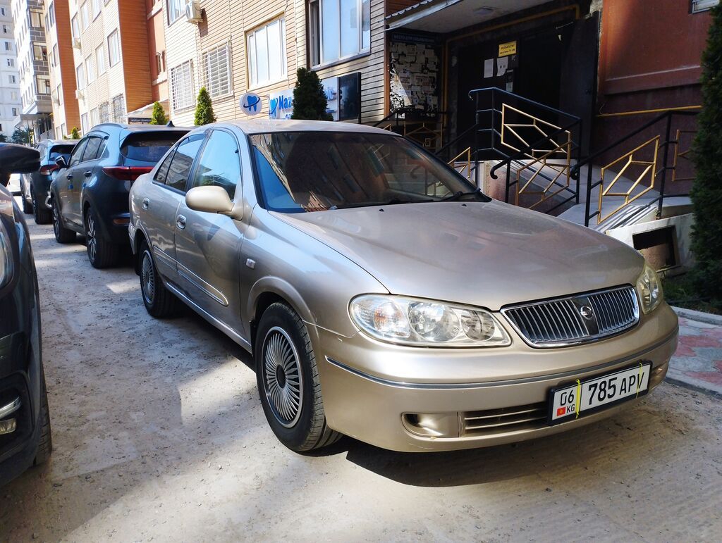 Nissan Sunny: 2004 г., Автомат, Бензин, Седан: фото 4