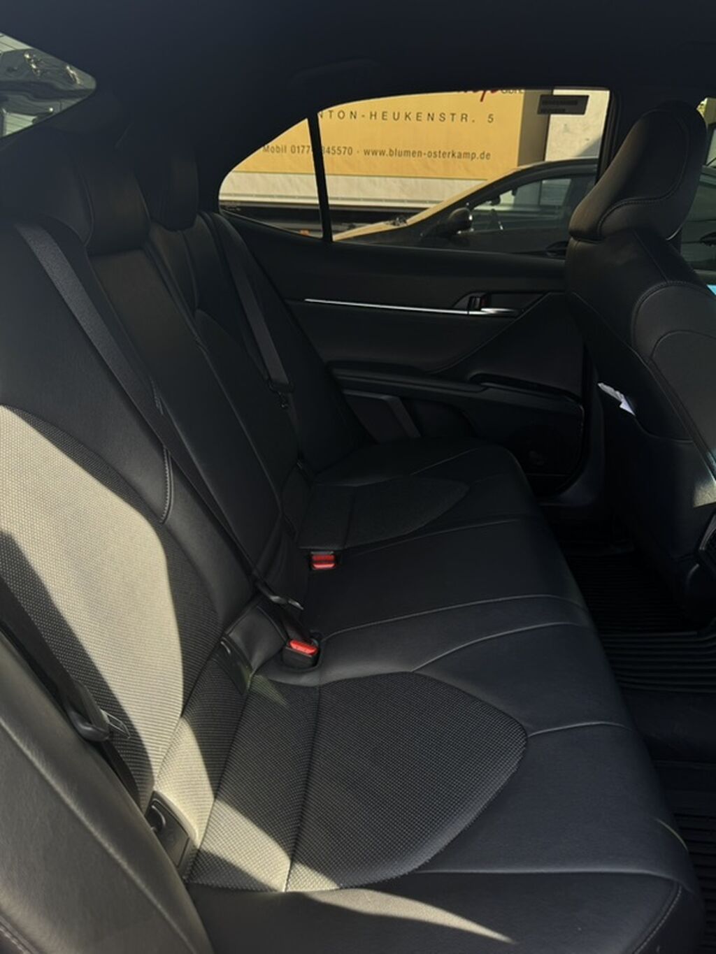 Toyota Camry: 2022 г., 2.5 л, Вариатор, Гибрид, Седан: фото 7