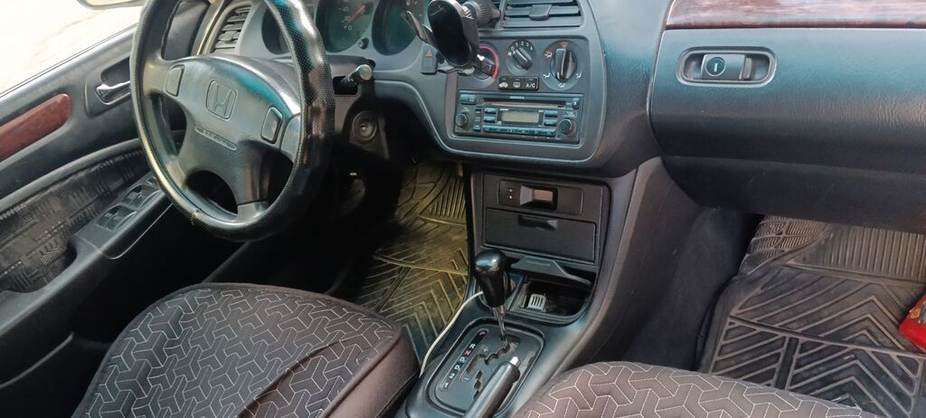 Honda Ascot: 1998 г., 2 л, Автомат, Бензин, Седан: фото 6