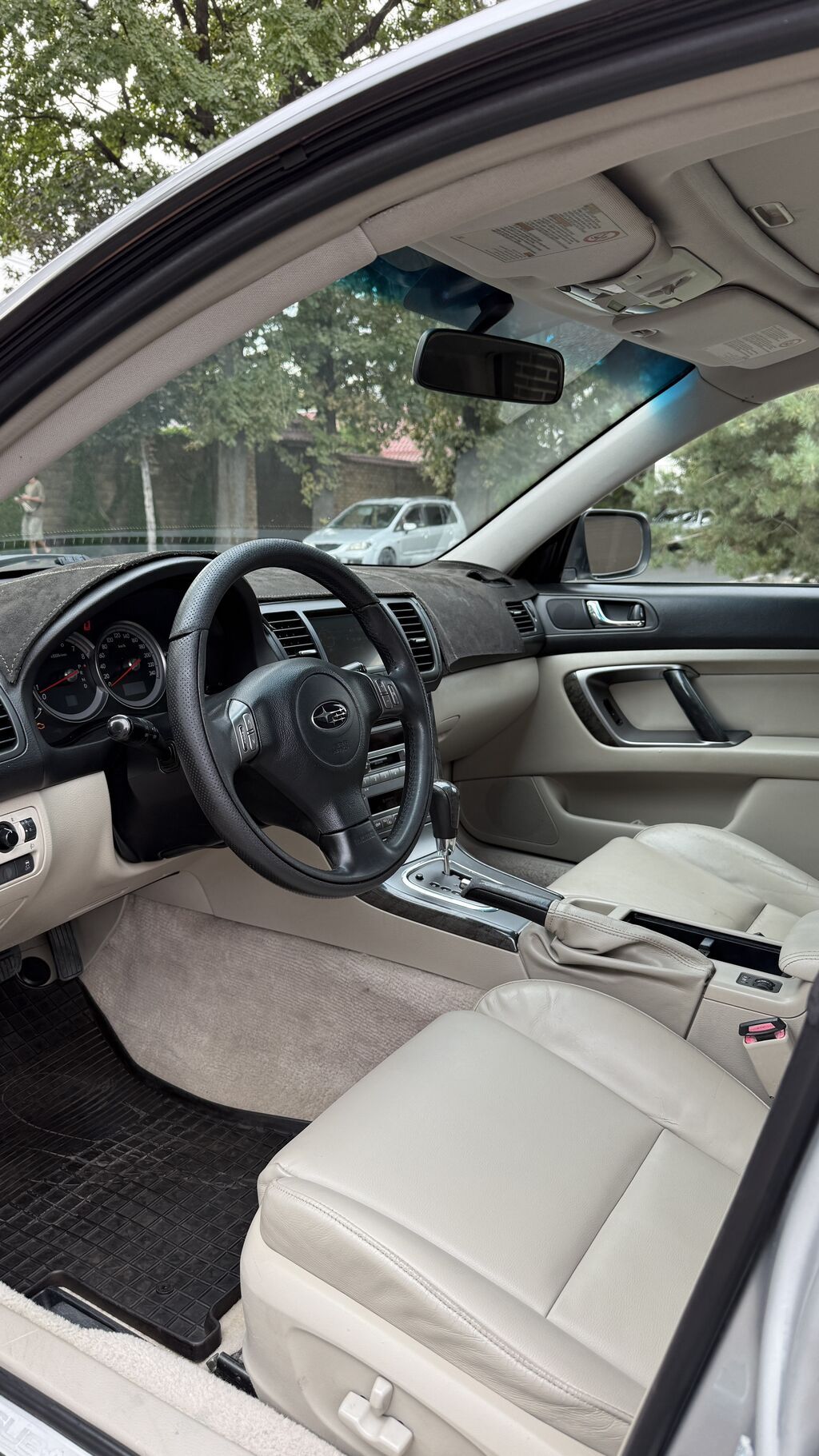 Subaru Outback: 2005 г., 3 л, Автомат, Газ, Универсал: фото 7