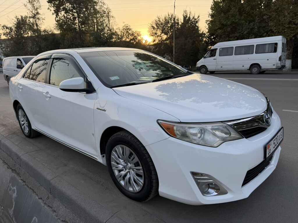Toyota Camry: 2014 г., 2.5 л, Автомат, Гибрид, Седан: фото 3