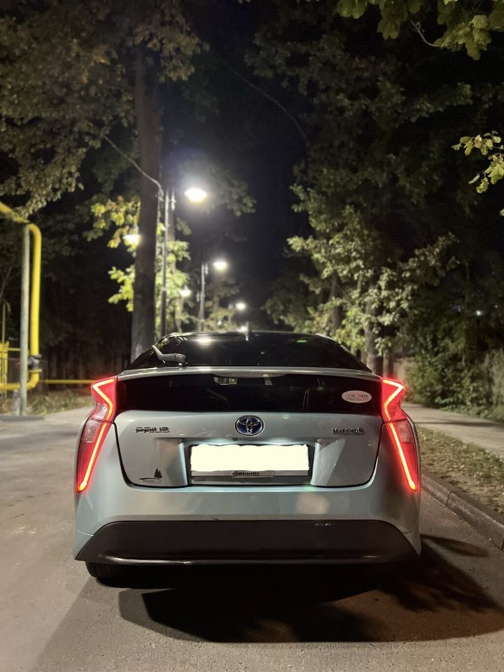 Toyota Prius: 2016 г., 1.8 л, Вариатор, Гибрид, Лифтбек: фото 6