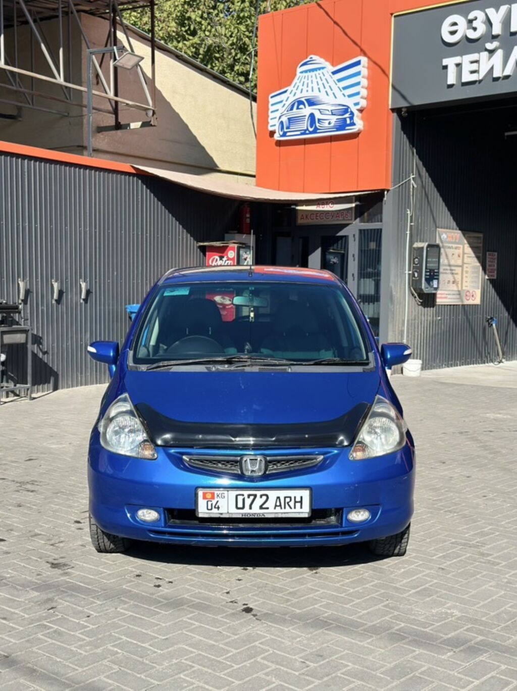 Honda Fit: 2004 г., 1.3 л, Автомат, Бензин, Хэтчбэк: фото 2