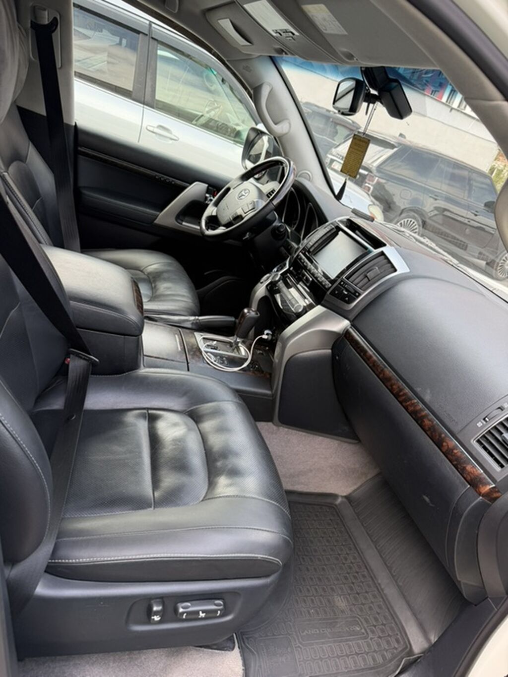 Toyota Land Cruiser: 2015 г., 4.5 л, Автомат, Дизель, Внедорожник: фото 8