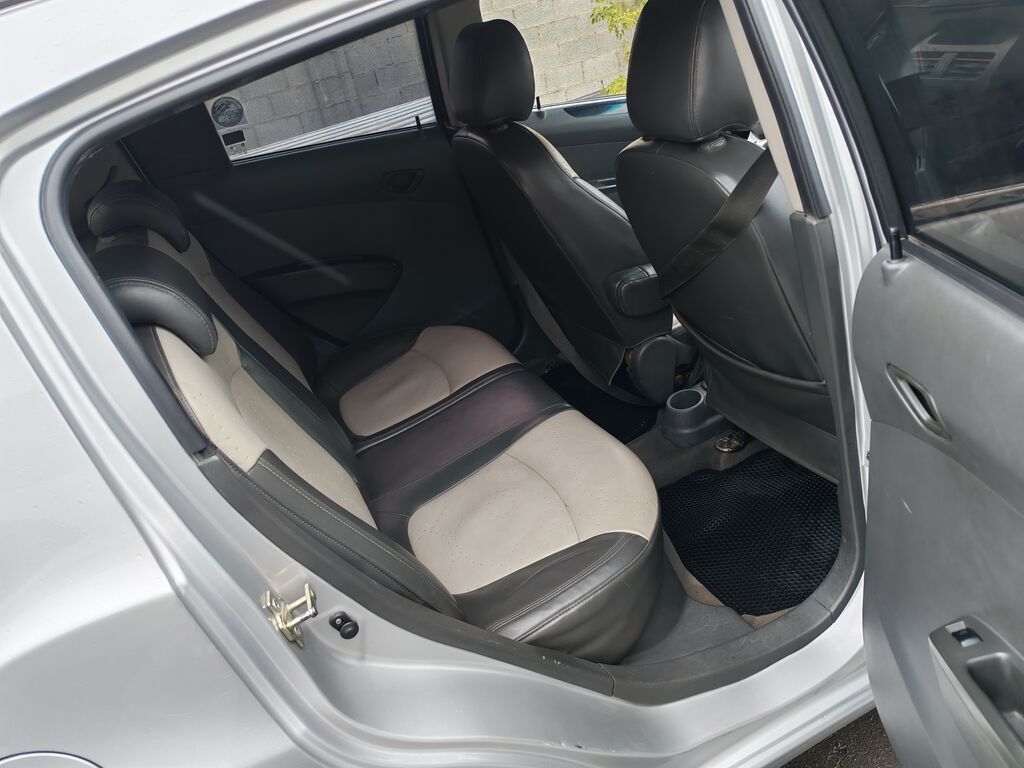 Chevrolet Spark 2011 г., 1 л, автомат, бензин, хэтчбэк: фото 5