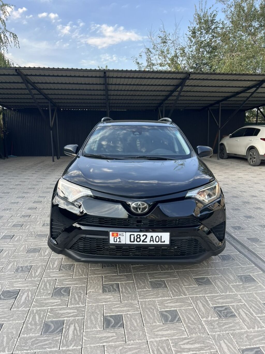 Toyota RAV4: 2017 г., 2.5 л, Автомат, Газ, Кроссовер: фото 2