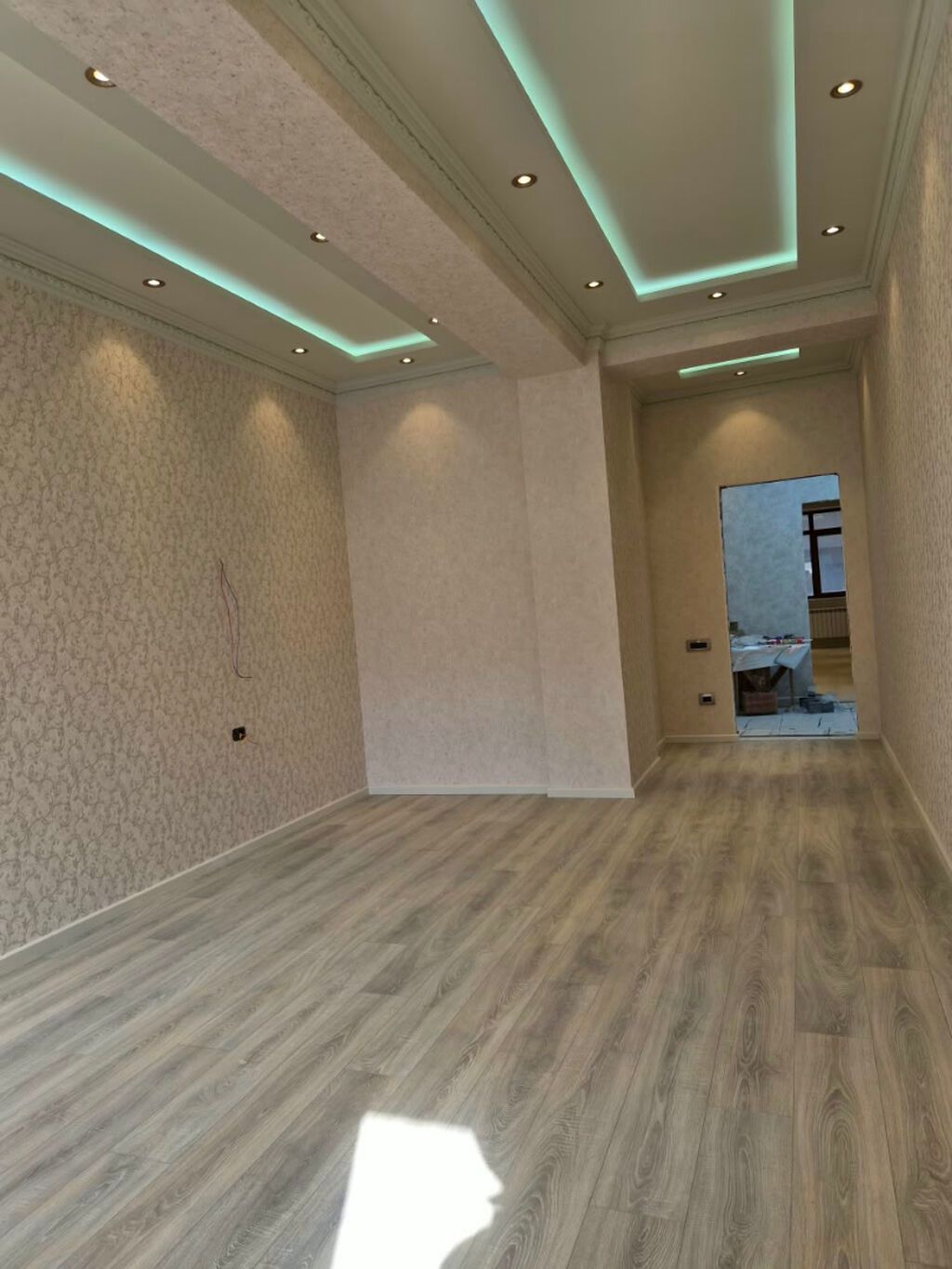 5 otaqlı, Yeni tikili, 215 kv. m
