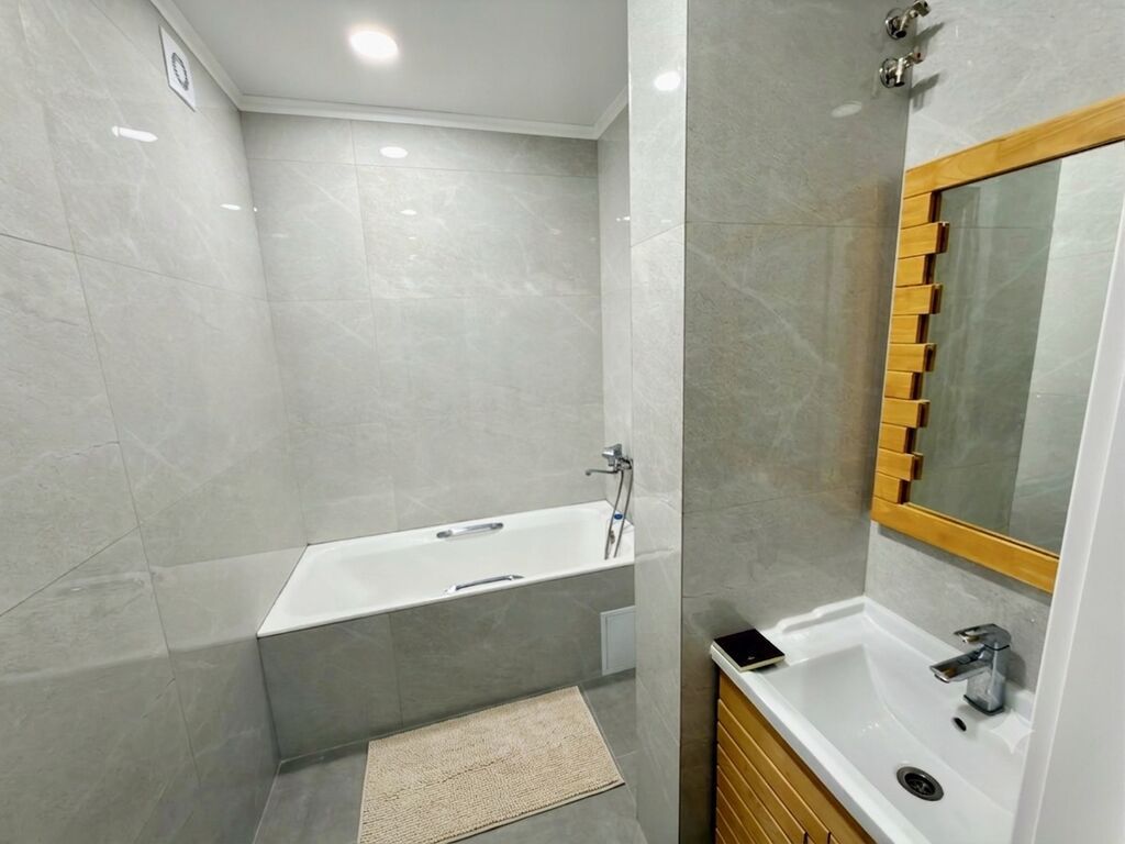 3 комнаты, 82 м², Юг-2 мкр 106 серия, 5 этаж, Евроремонт: фото 6