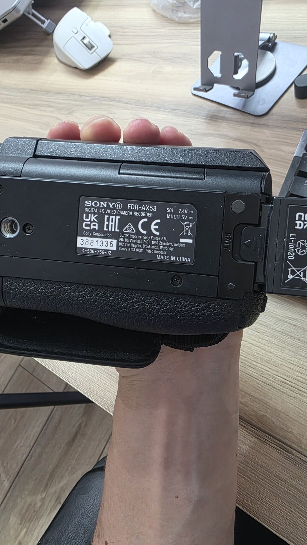Видеокамера Sony Handycam FDR‑AX53 4K Продаю в связи тем, что камера: фото 6